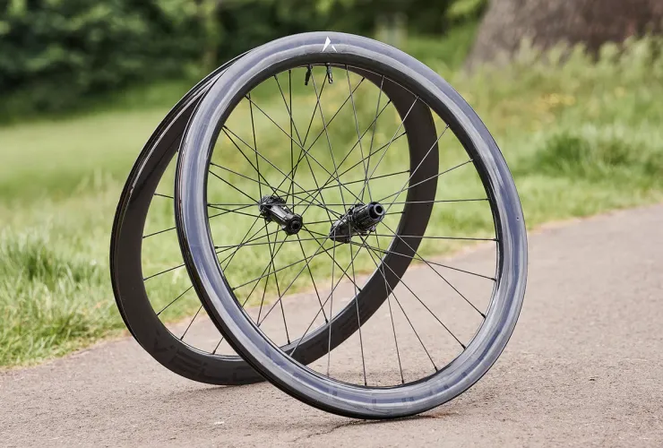 The Complete Carbon Fiber Wheels Buying Guide: How to Choose the Best Carbon Wheels for Your Bike The Complete Carbon Fiber Wheels Buying Guide: How to Choose the Best Carbon Wheels for Your Bike